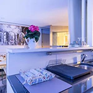 https://luxury-suite-2-min-dal-politeama.palermohotels.org